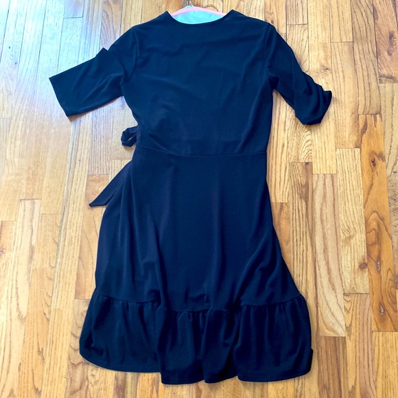 Black wrap dress - Picture 2 of 5